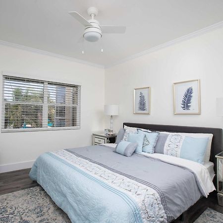 Beach Living At Plantation Village Blgs Джордж Таун Екстериор снимка
