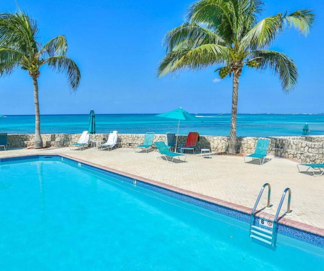 Beach Living At Plantation Village Blgs Джордж Таун Екстериор снимка