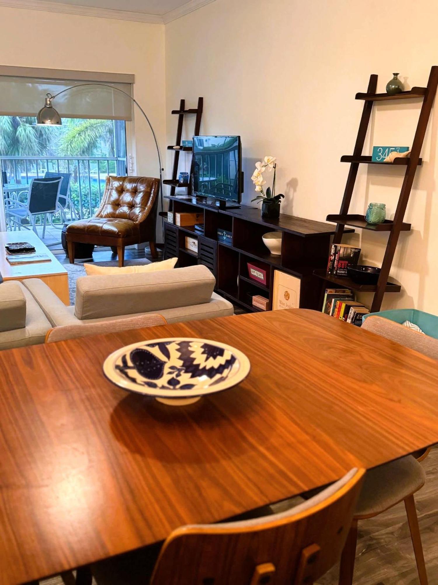 Beach Living At Plantation Village Blgs Джордж Таун Екстериор снимка